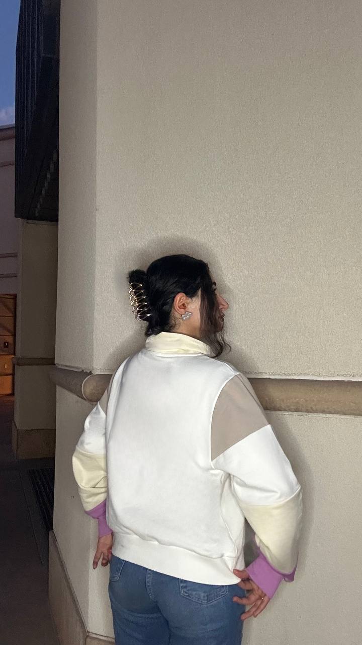sweatshirt